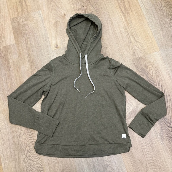 Vuori Women's Halo Essential Hoodie Green - Picture 2 of 8